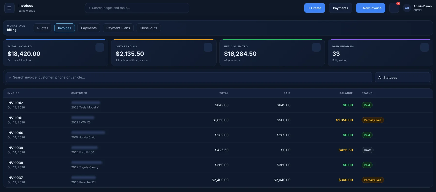Illustration of the AUTOSMAI invoices screen with sample data